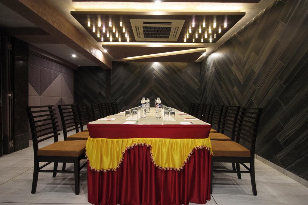 Hotel Bait Inn Ahmedabad Exterior foto