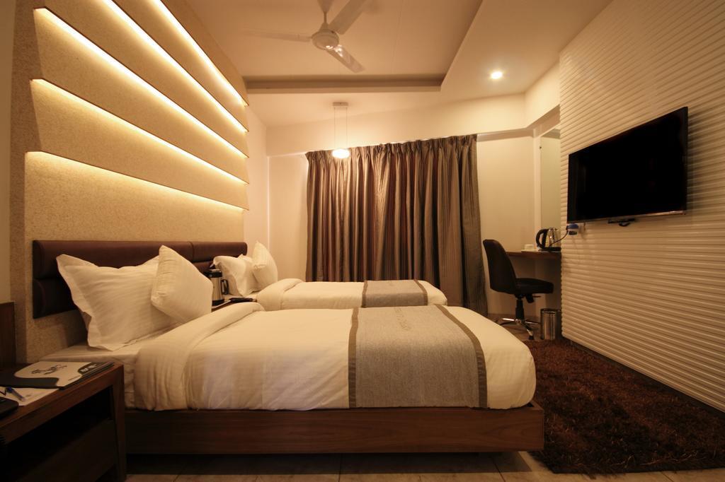 Hotel Bait Inn Ahmedabad Zimmer foto